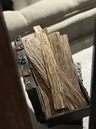 Vietnamese Slices Luxury Oud